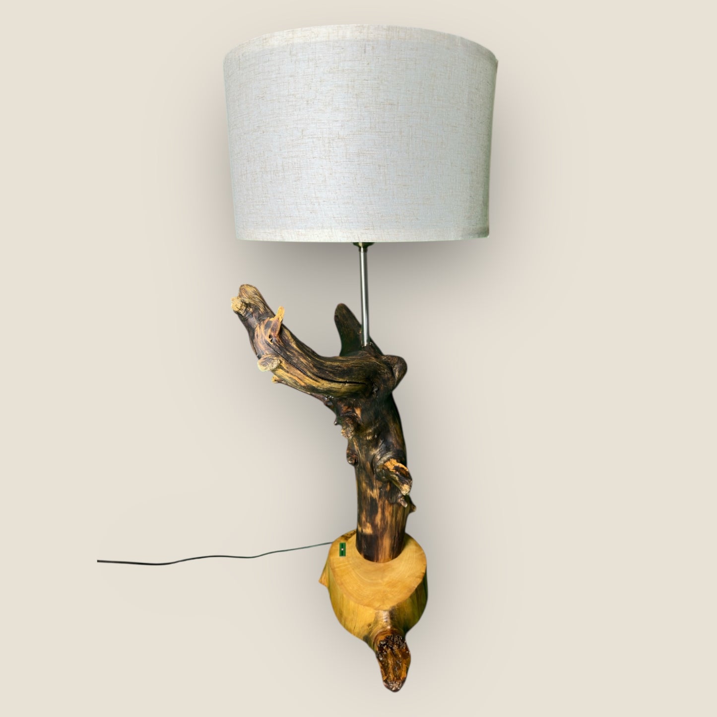 Branchlight Haven – Forest Limb Lamp