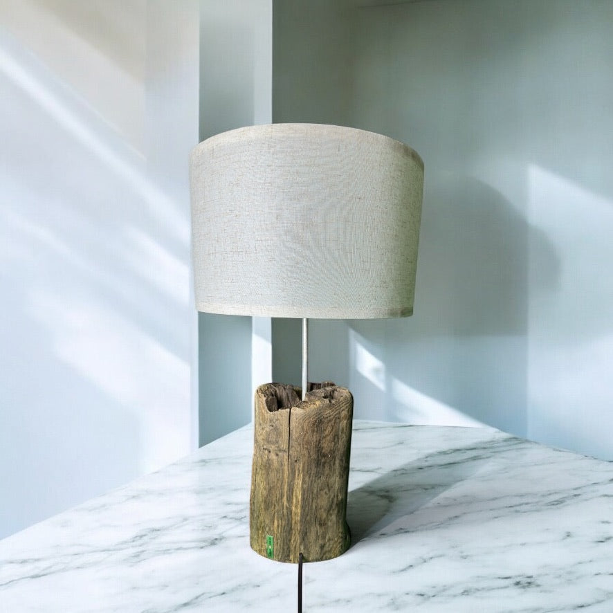 Homestead Glow – Weathered Pillar Table Lamp