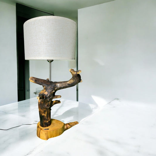 Branchlight Haven – Forest Limb Lamp