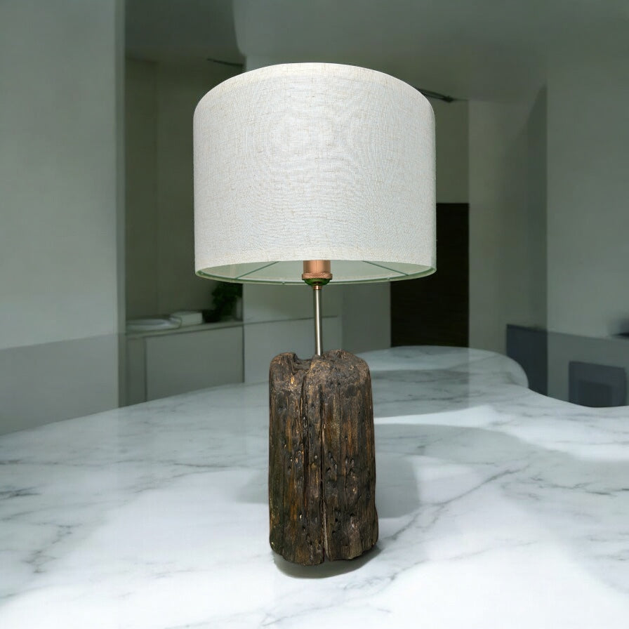 Hearthwood Pillar – Aged Driftwood Table Lamp
