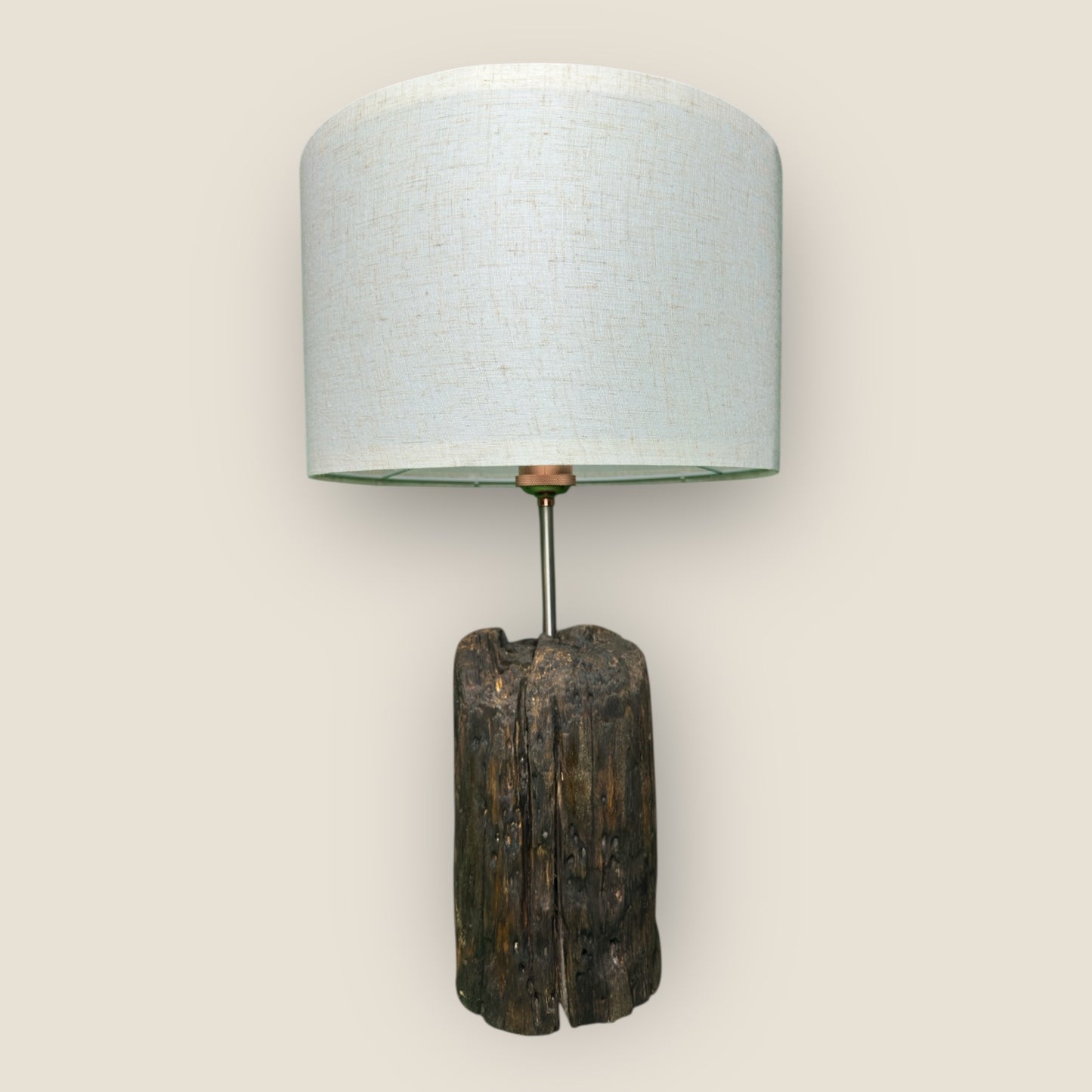 Hearthwood Pillar – Aged Driftwood Table Lamp