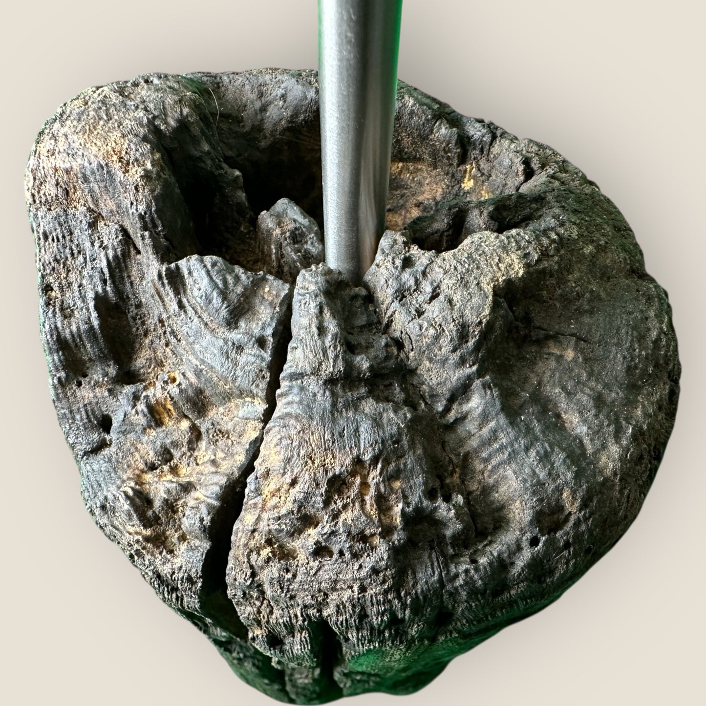 Hearthwood Pillar – Aged Driftwood Table Lamp