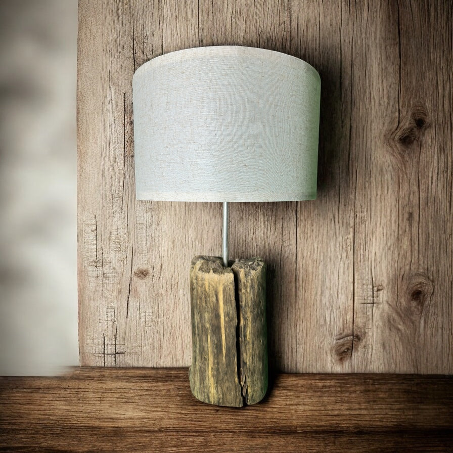 Homestead Glow – Weathered Pillar Table Lamp